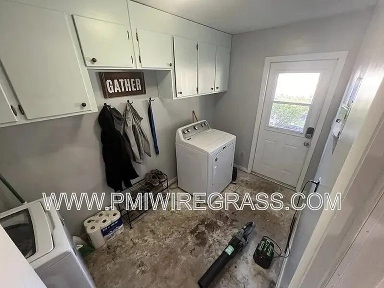 59 Andrews Dr — Photo 8