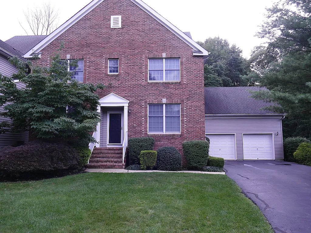 11 Stonewall Cir photo 1