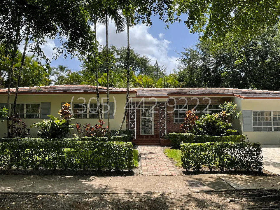 828 Lorca St