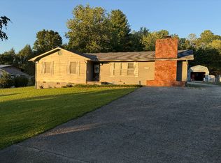 1405 W Copeland Dr, Powell, TN 37849