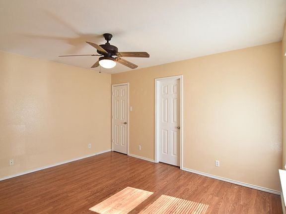 5th image of 3612 Warfield Dr