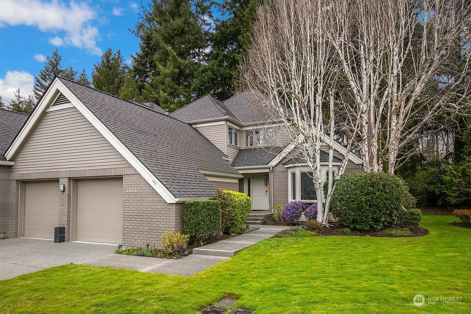 1800 Bellevue Way NE photo 1