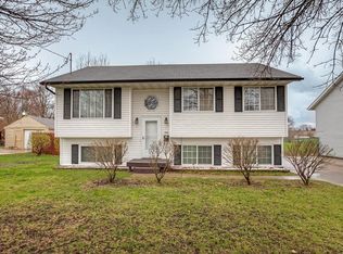 1332 E 26th Ct, Des Moines, IA 50317