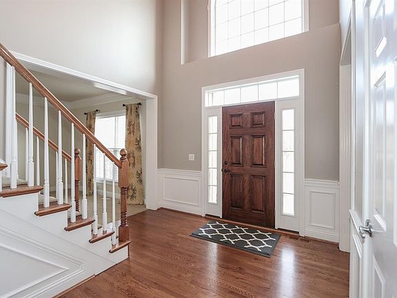 4th image of 6679 Cherry Laurel Dr
