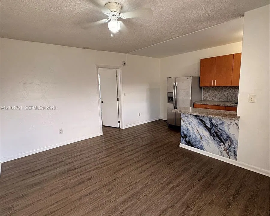 20 W 30th St #7