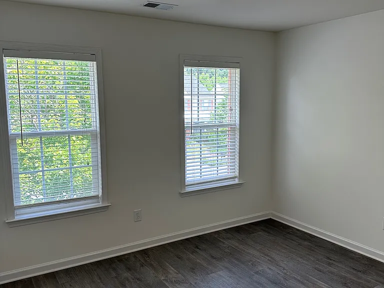 7811 Noland Woods Dr — Photo 13