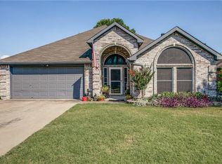 910 Bermuda St, Forney, TX 75126
