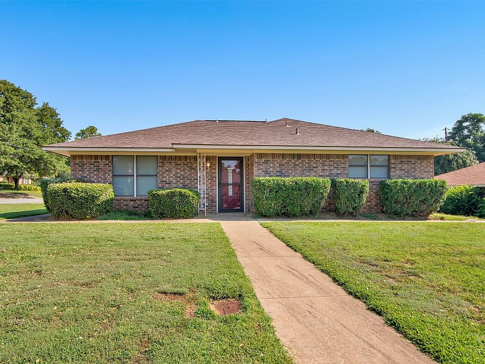 1st image of 2307 Arapaho Dr