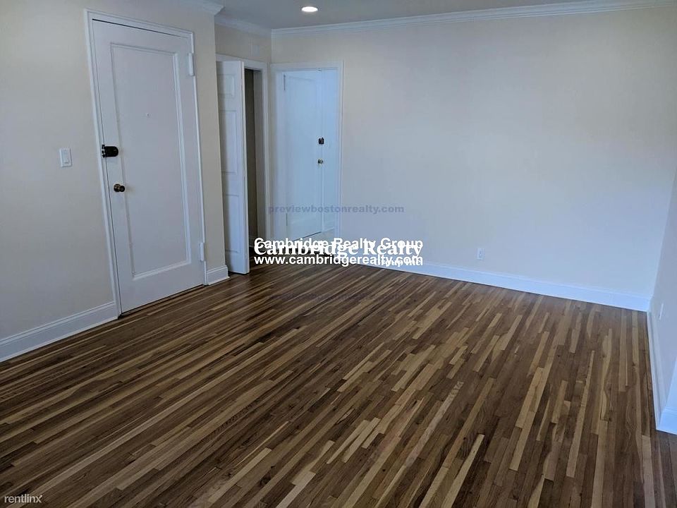 2nd image of 84 Saint Paul St APT T1