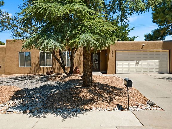 2nd image of 9817 Mary Ellen Pl NE