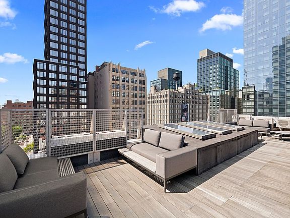 5th image of 554 Broome St Unit Penthouse
