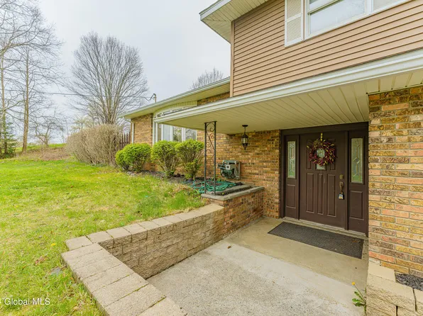 24 Pleasantview Avenue, Troy, NY 12180