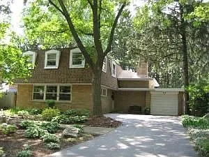639 Thornwood Dr photo 1