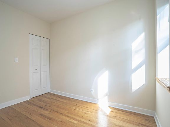 5th image of 3916 N Kedvale Ave APT 1