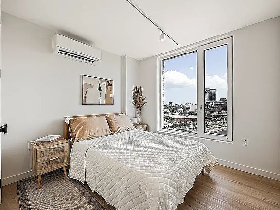 5th image of 16 West St #302