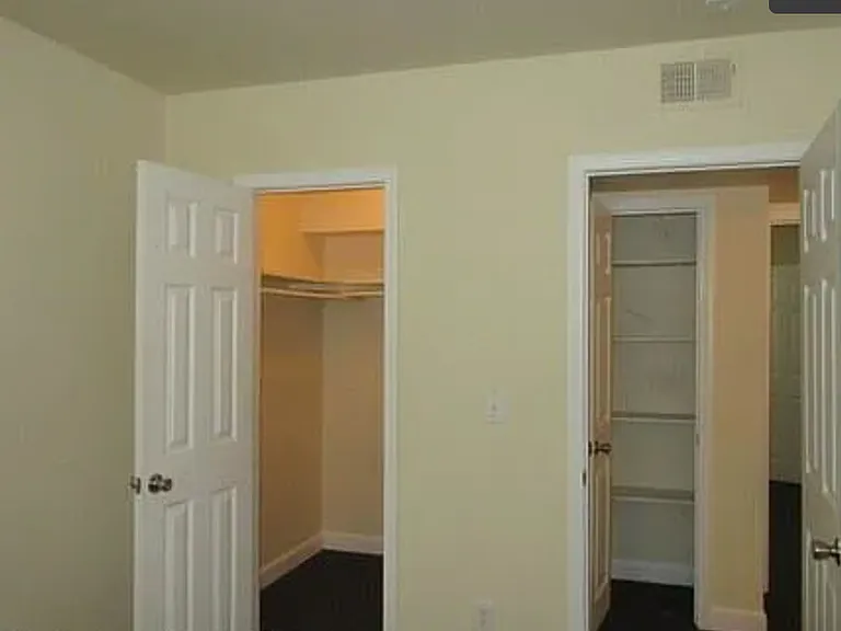 1636 N Chestnut St #D — Photo 7