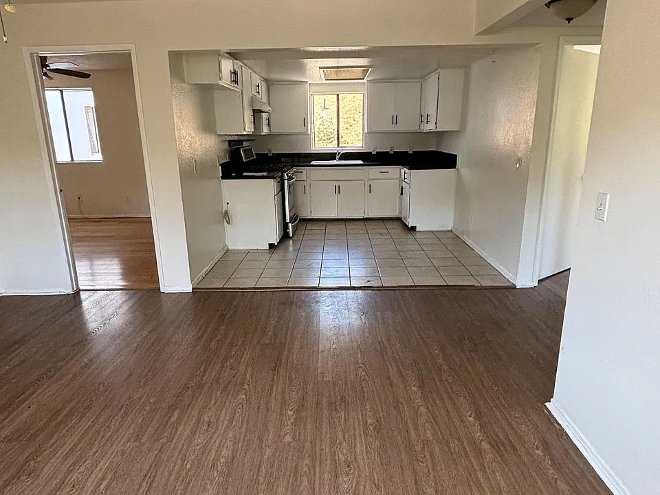 2915 Lincoln Park Ave #5