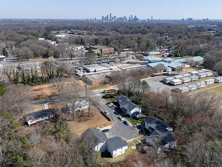 1234 Saratoga Dr — Photo 11