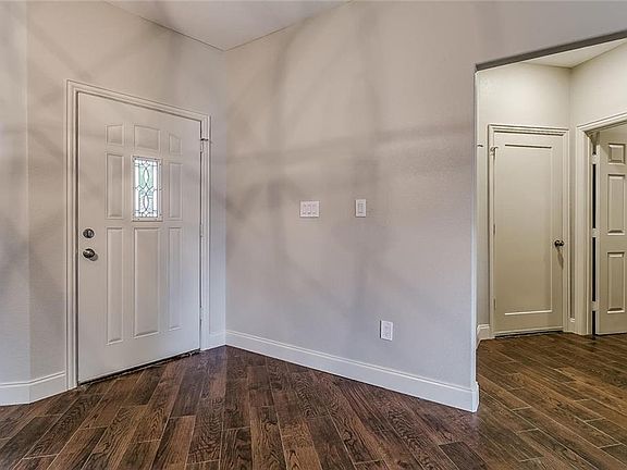 3rd image of 8024 Hanon Dr