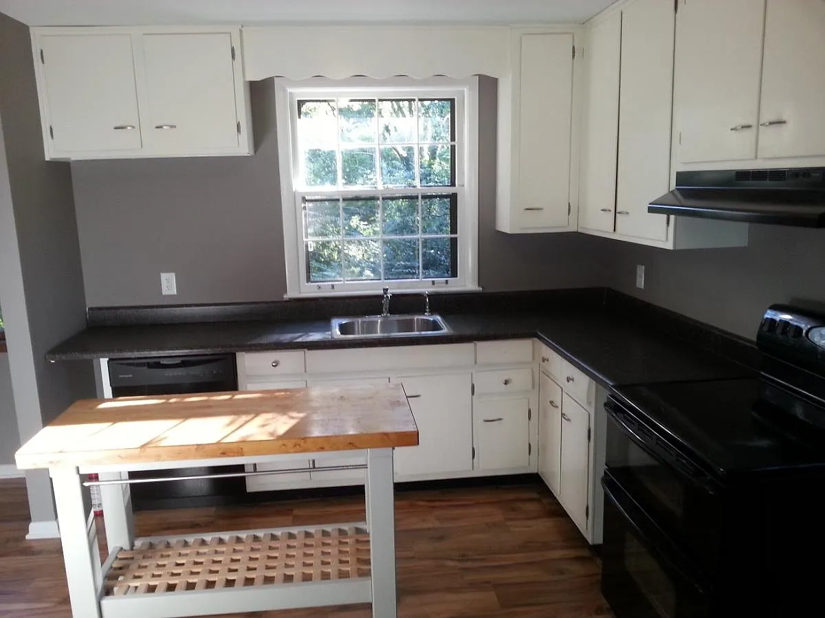 3 bed, 1690 sqft, $2,500 — Photo 4