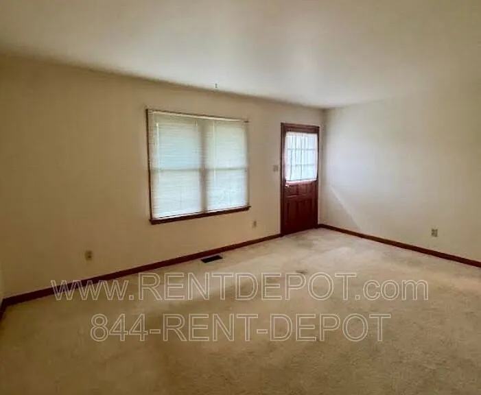 2719 Vogel Rd — Photo 2