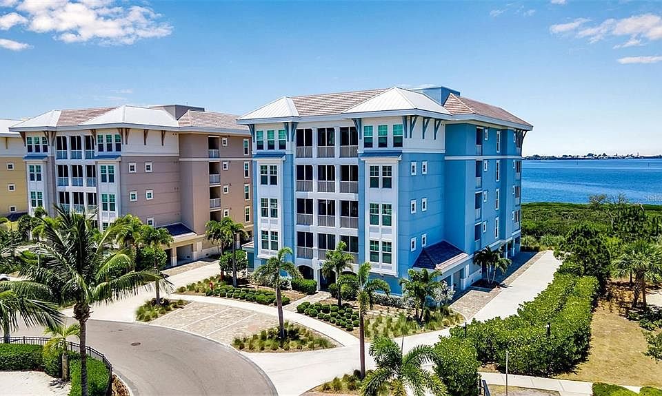 1st image of 376 ARUBA CIRCLE #301