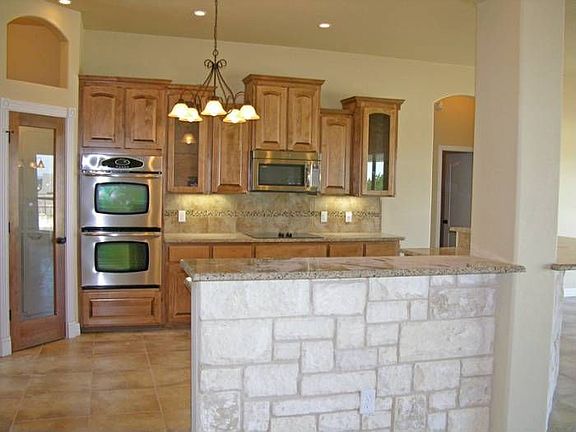 3rd image of 584 Gaylon Dr
