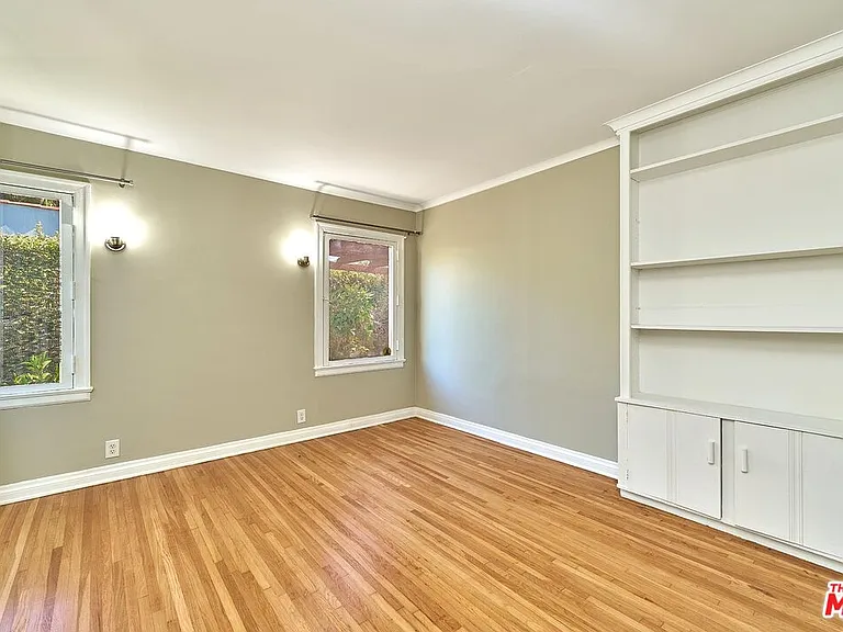 429 S Orange Dr — Photo 25