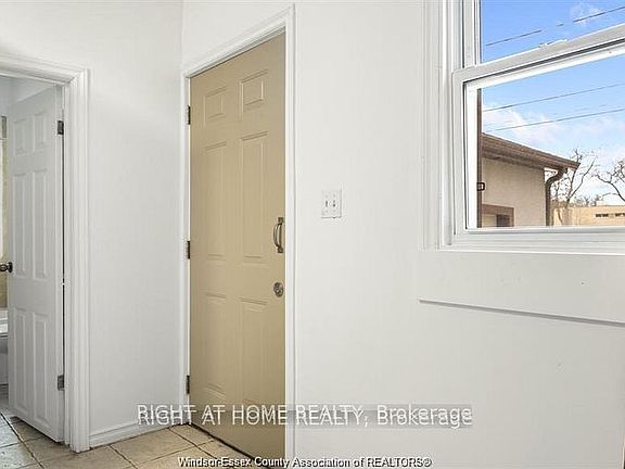 4th image of 762 Aylmer Ave E