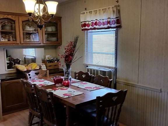 5th image of 629 Courtland Ln