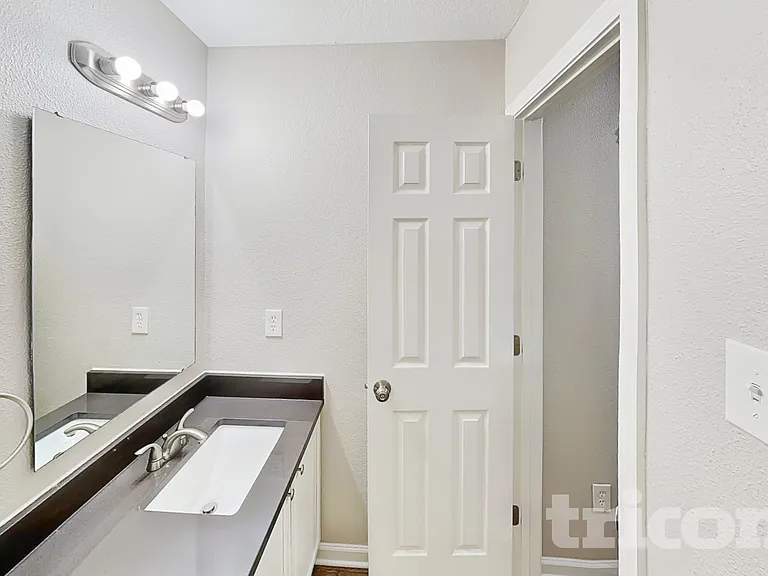 1362 Cadre Cir — Photo 13