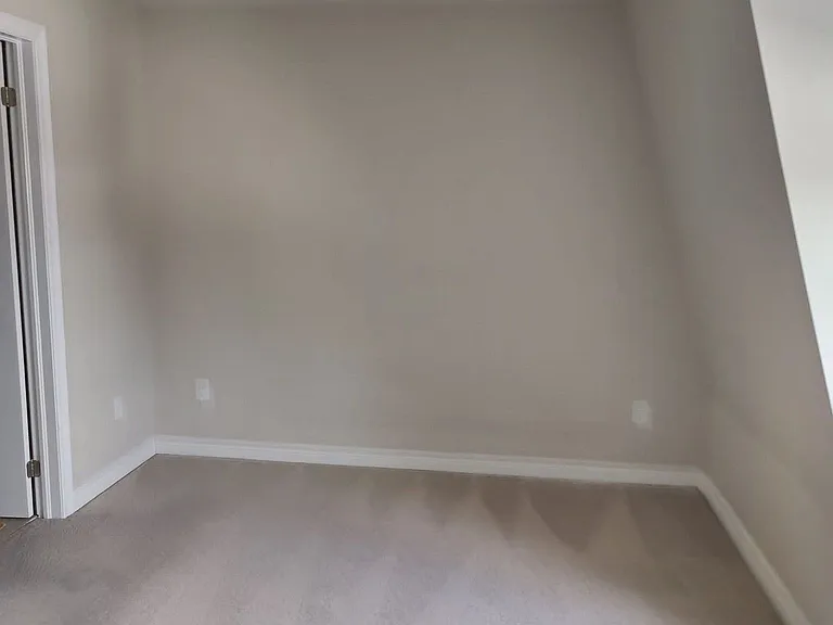 630 Linden Dr E — Photo 10