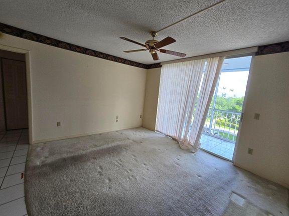 4th image of 5936 Morningstar Circle #401