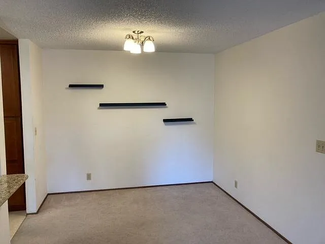 2111 Latham St #116 — Photo 10