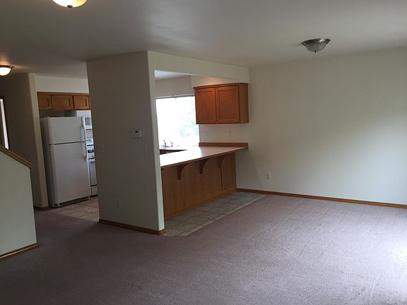 4th image of 1711 180th Pl SW #B