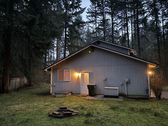 5th image of 22406 Bluewater Dr SE