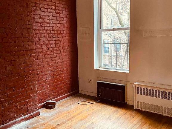 5th image of 324 E 82nd St #5B