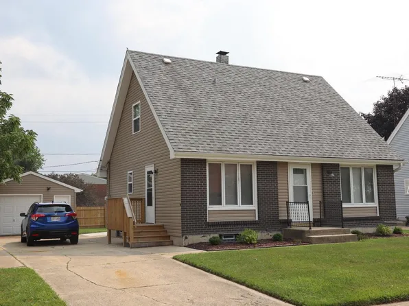 2115 88th STREET, Kenosha, WI 53143