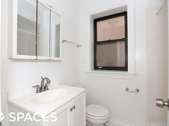 3rd image of 837 W Wolfram Street # 305 Fl 3rd