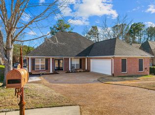 711 Highland Pl, Brandon, MS 39047