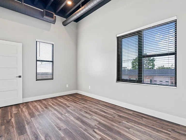 125 E Prince St #203 — Photo 19