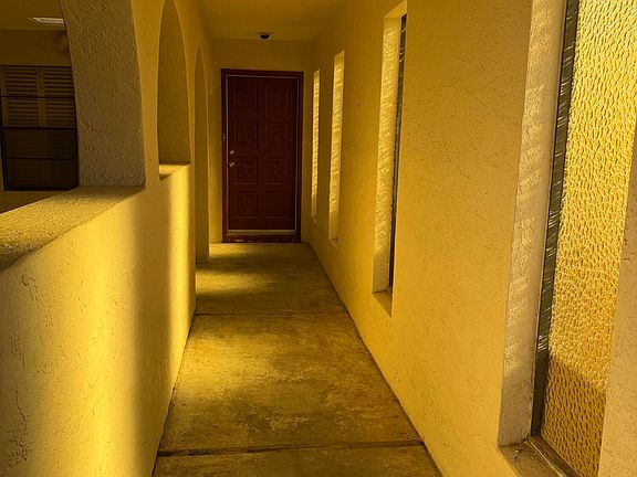 2nd image of 320 Thunderbird Dr