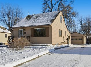 502 12th St N, Moorhead, MN 56560