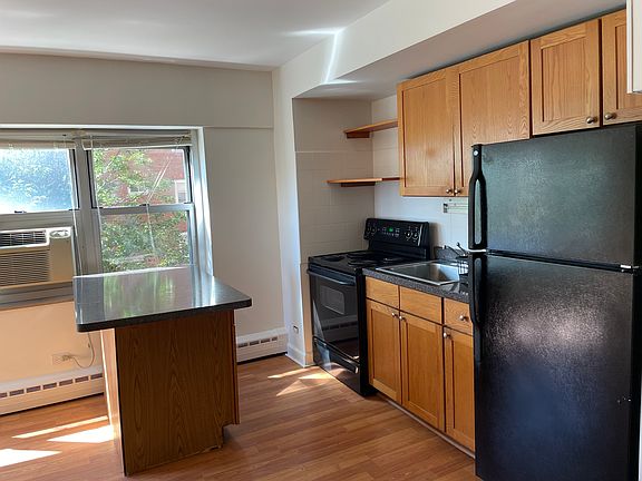5th image of 4980 N Marine Dr APT 537