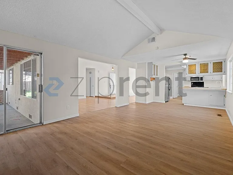 1471 Valenzuela Ct — Photo 14