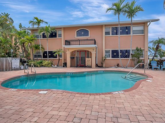 3rd image of 2679 Saint Josephs Dr E #B