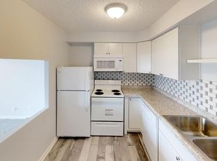 411 Lakewood Cir APT A208, Colorado Springs, CO 80910