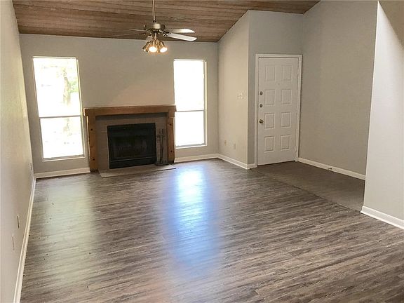 3rd image of 1501 Stallings Dr APT 71