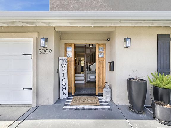 2nd image of 3209 Macfadden Street