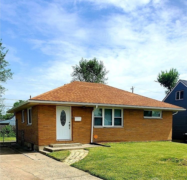 1st image of 23 Swallow Dr